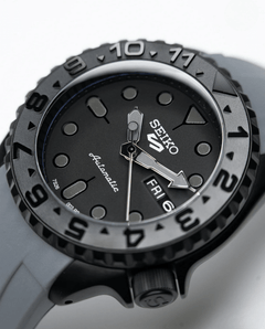 Seiko Mod SKX Stealth Grey
